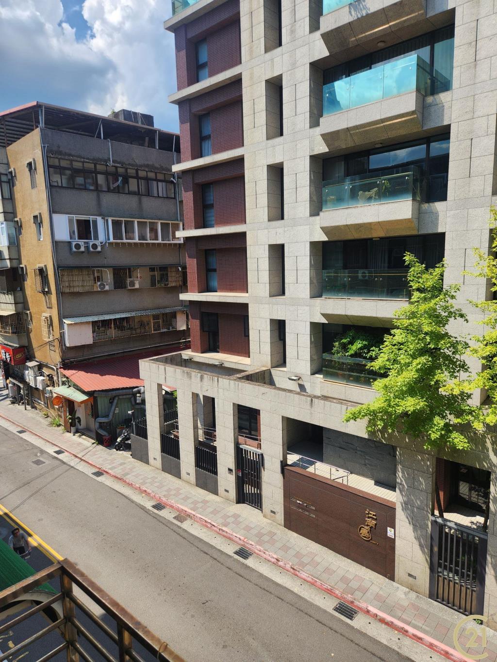 【032】內科港墘邊間美寓