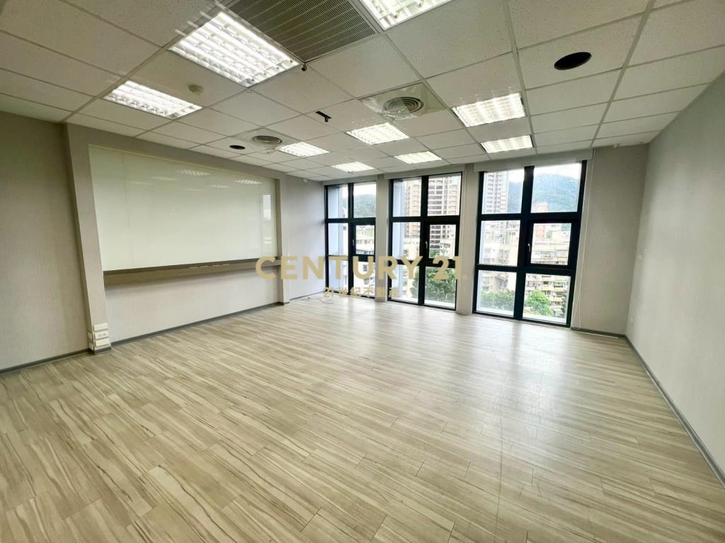 捷運3分一層一戶高檔辦公