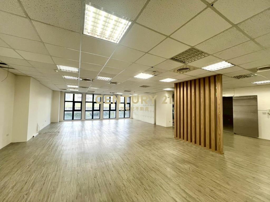 捷運3分一層一戶高檔辦公