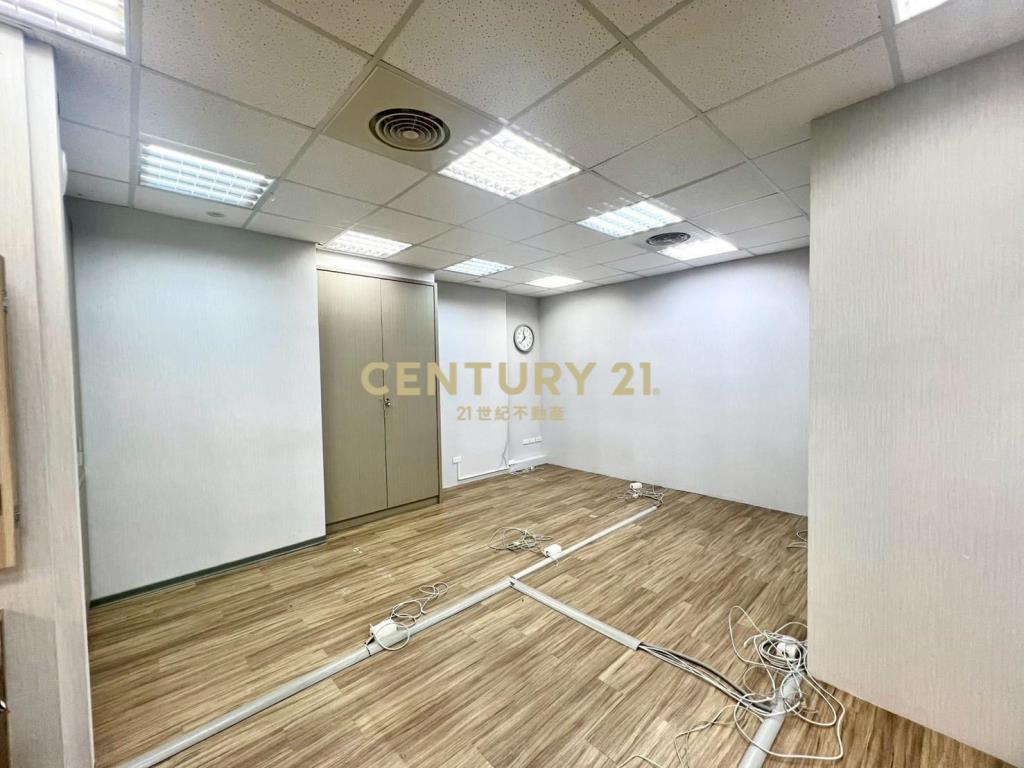 捷運3分一層一戶高檔辦公