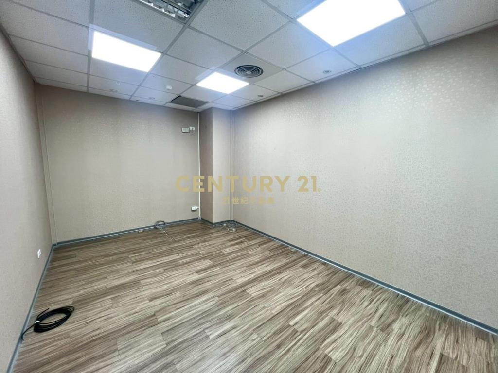 捷運3分一層一戶高檔辦公