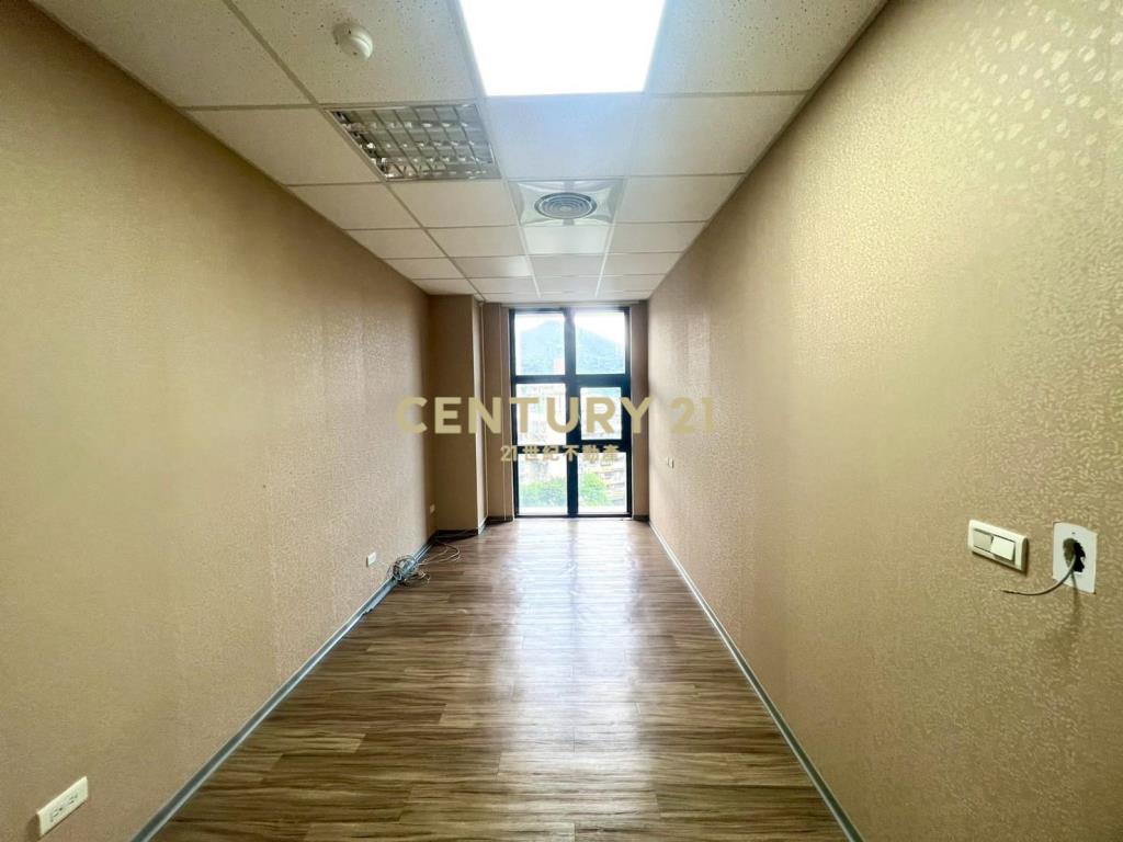 捷運3分一層一戶高檔辦公