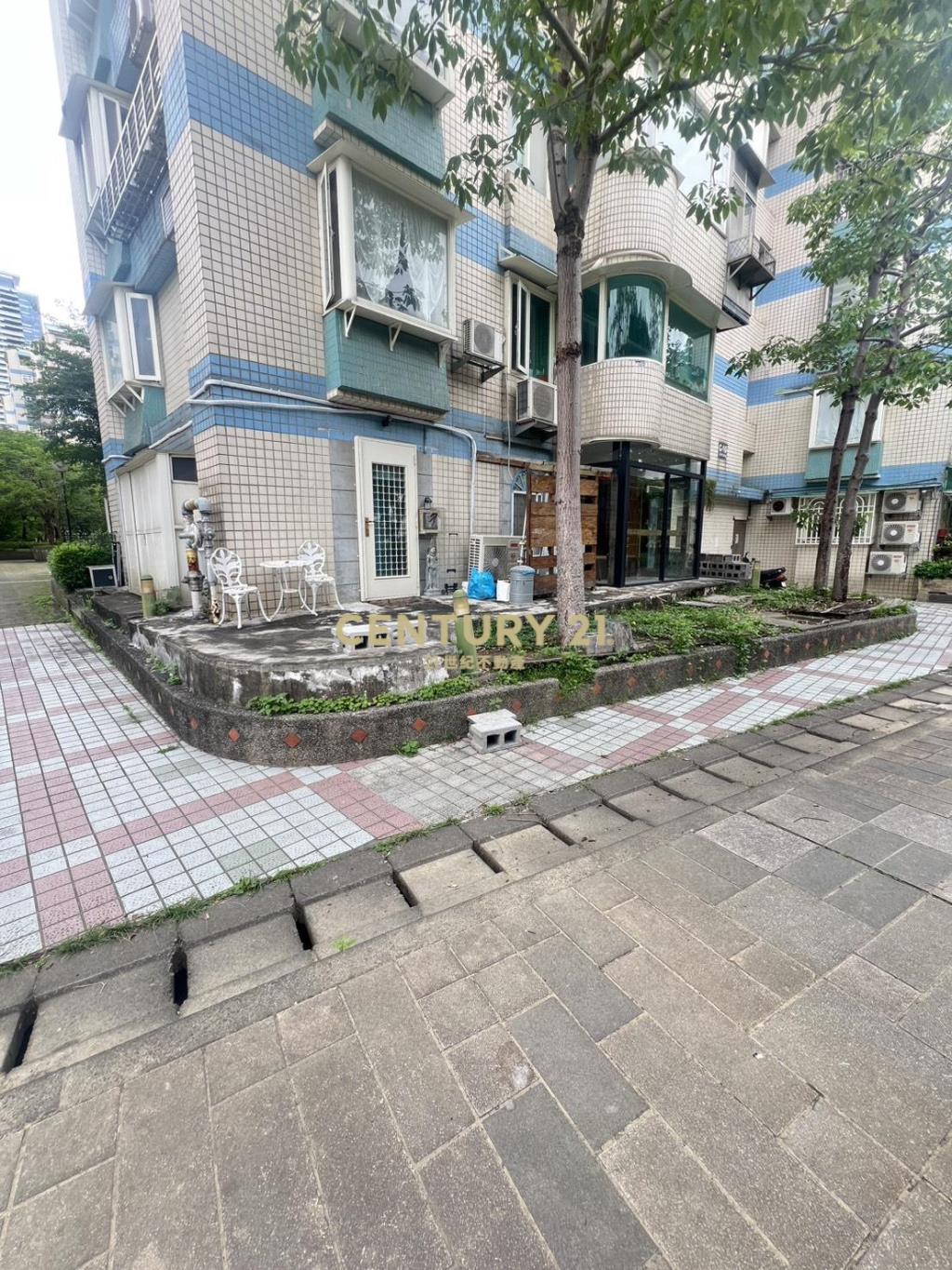 美堤花園一樓