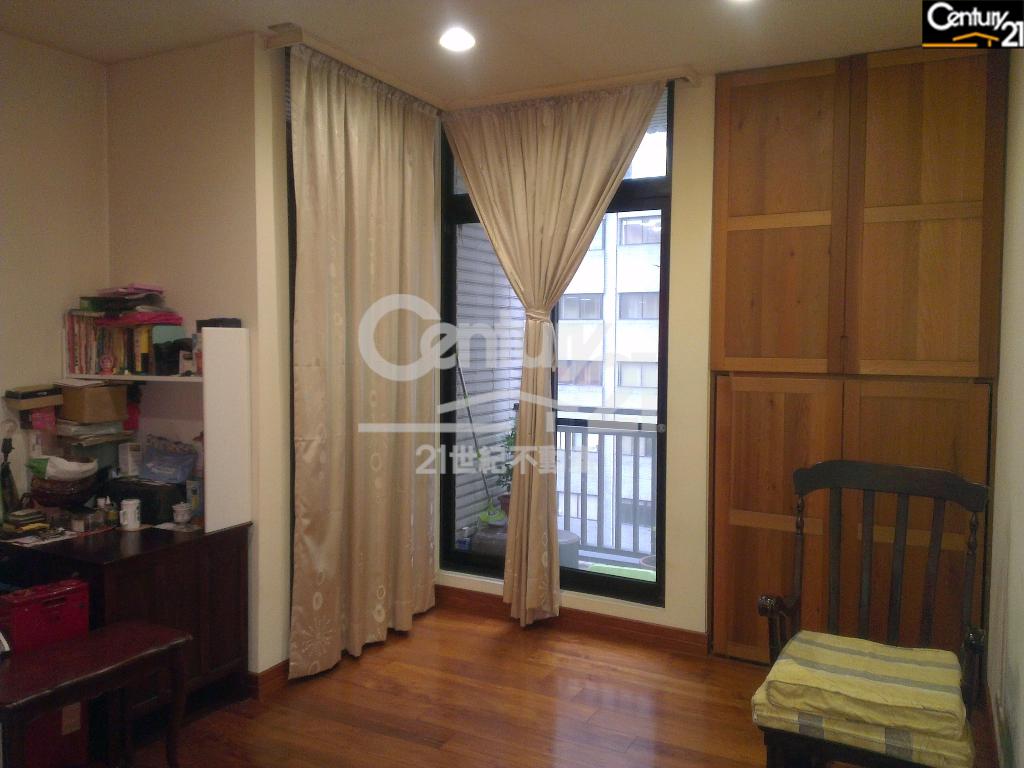 京璽捷運高樓2車位