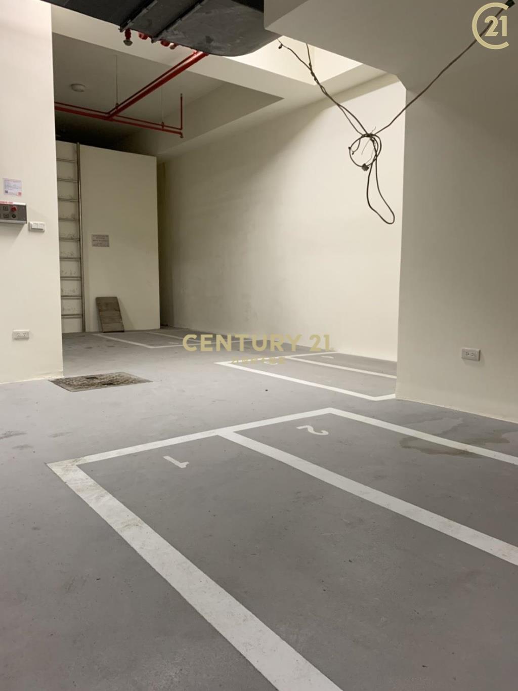 內湖安美河景商辦