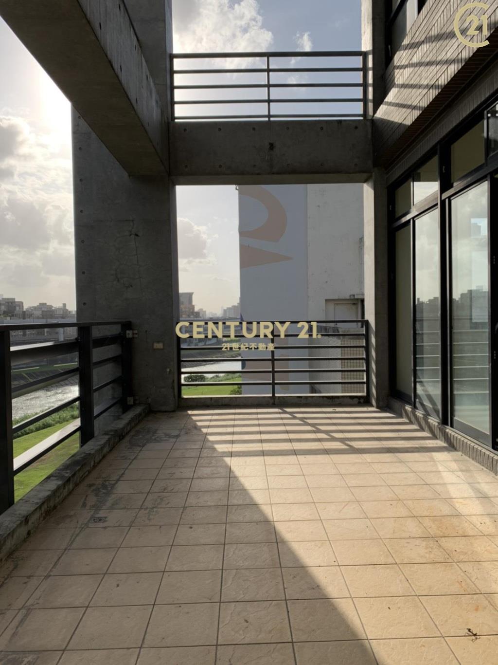 內湖安美河景商辦