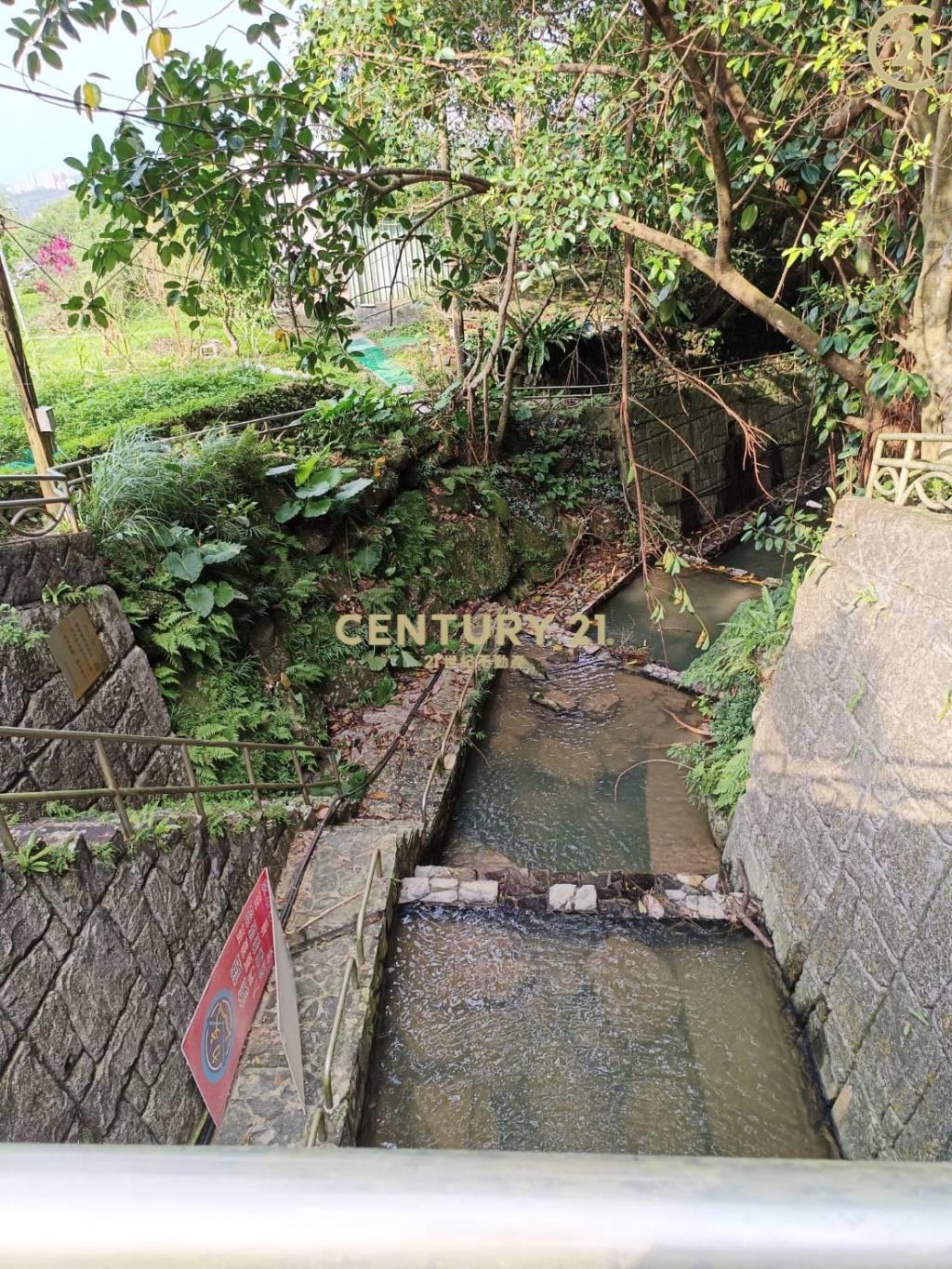 文山老泉里依山傍水風水寶地