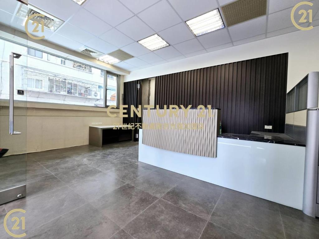 興隆忠順三角窗2層店面