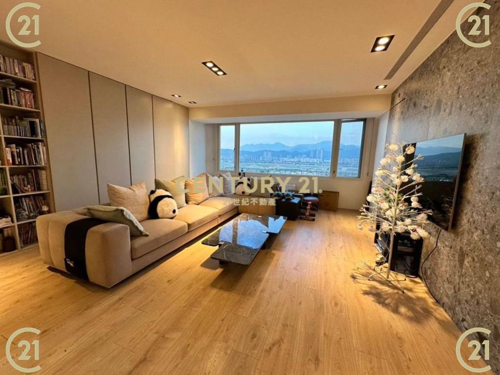 名人15樓山景4房~車位另買