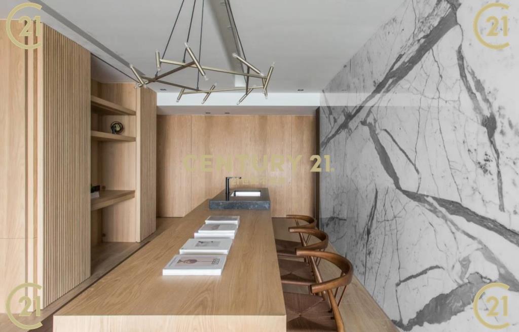 名人15樓山景4房~車位另買