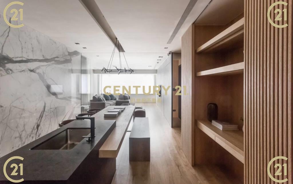 名人15樓山景4房~車位另買