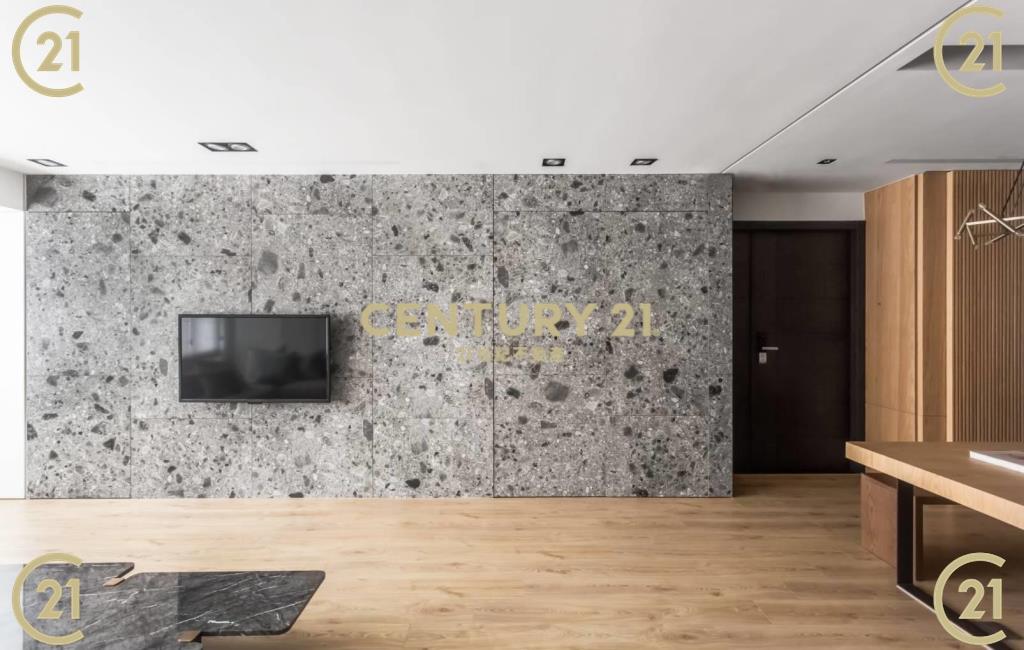 名人15樓山景4房~車位另買