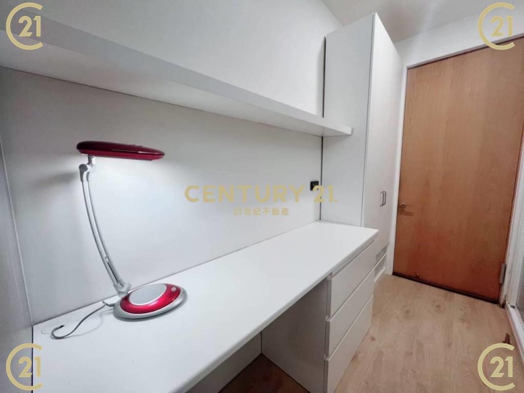 名人15樓山景4房~車位另買