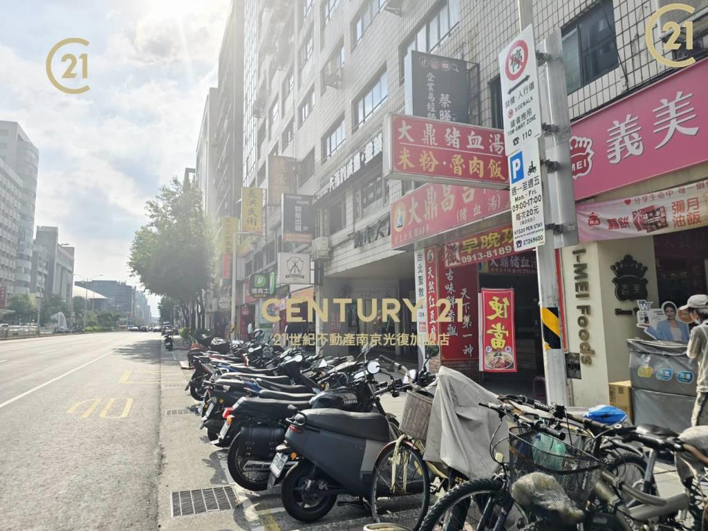 小巨蛋南東四段大馬路店面