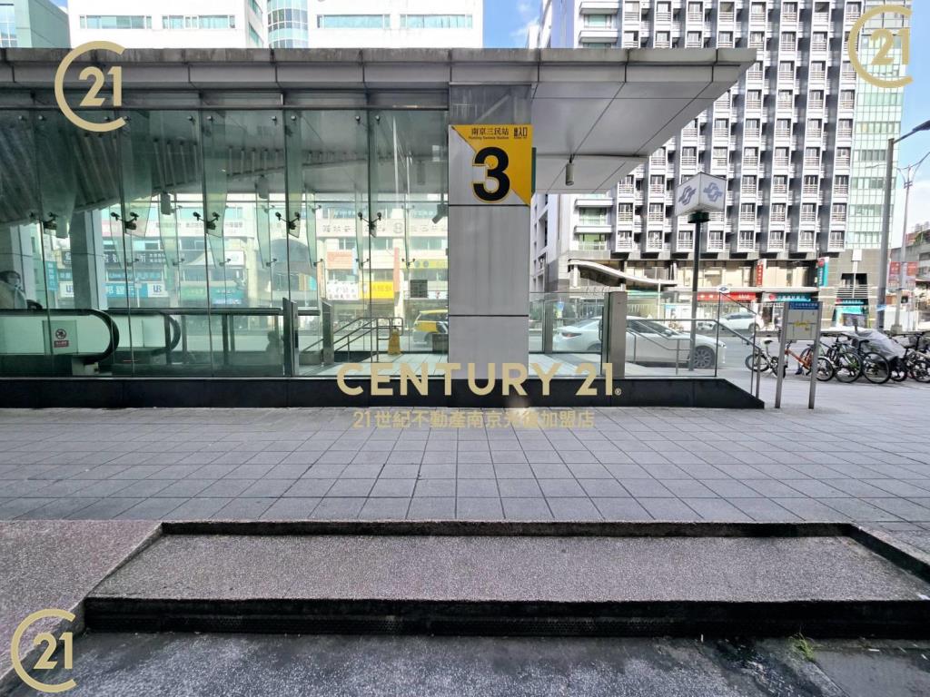 超級全新三民捷運2房~方正高樓