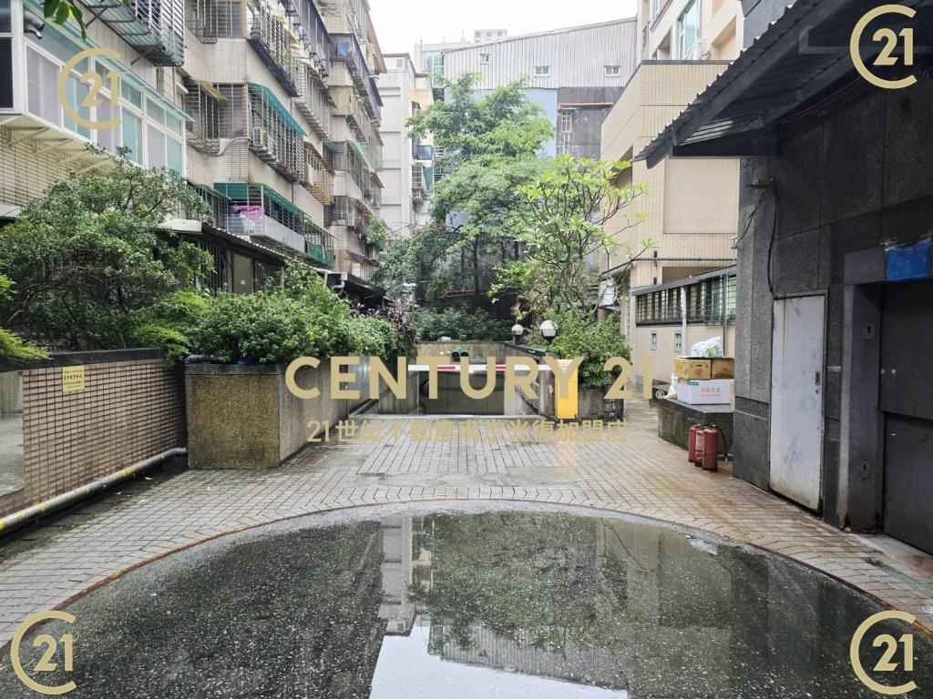 八德光復大馬路金店~坡車