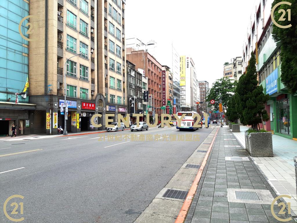 八德光復大馬路金店~坡車