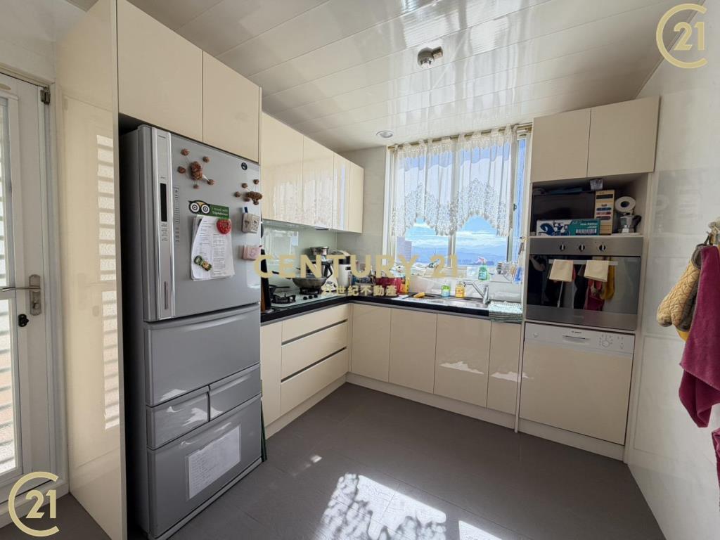 瑞士山莊典雅透天