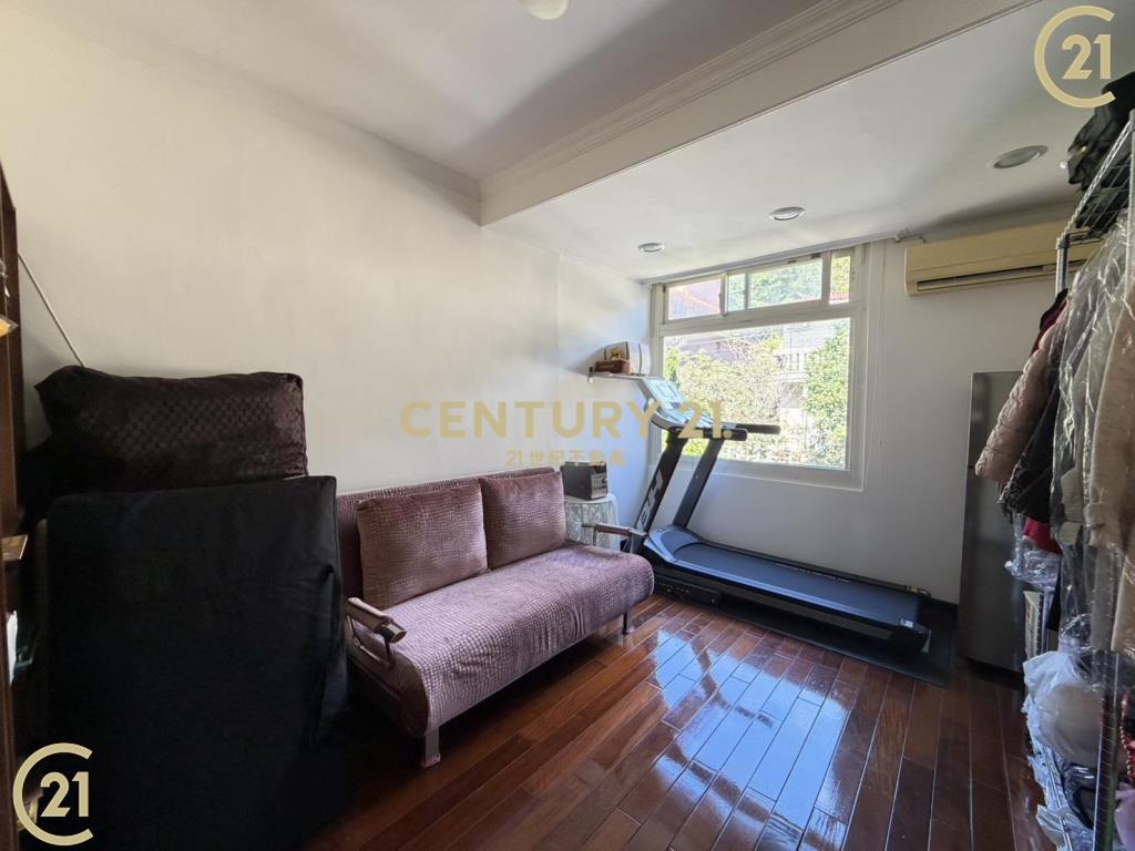 瑞士山莊典雅透天