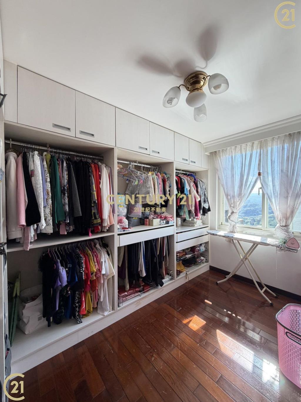 瑞士山莊典雅透天