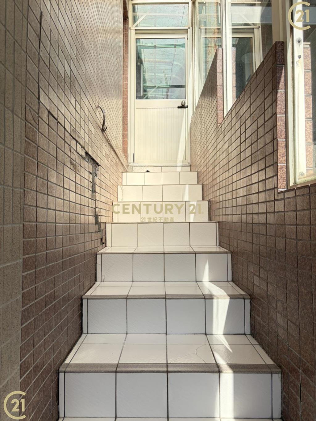 瑞士山莊典雅透天