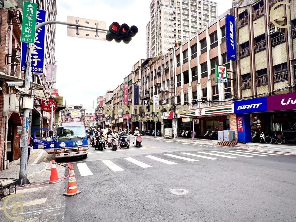 拾初明昕全新1房有陽台近捷運台北橋站