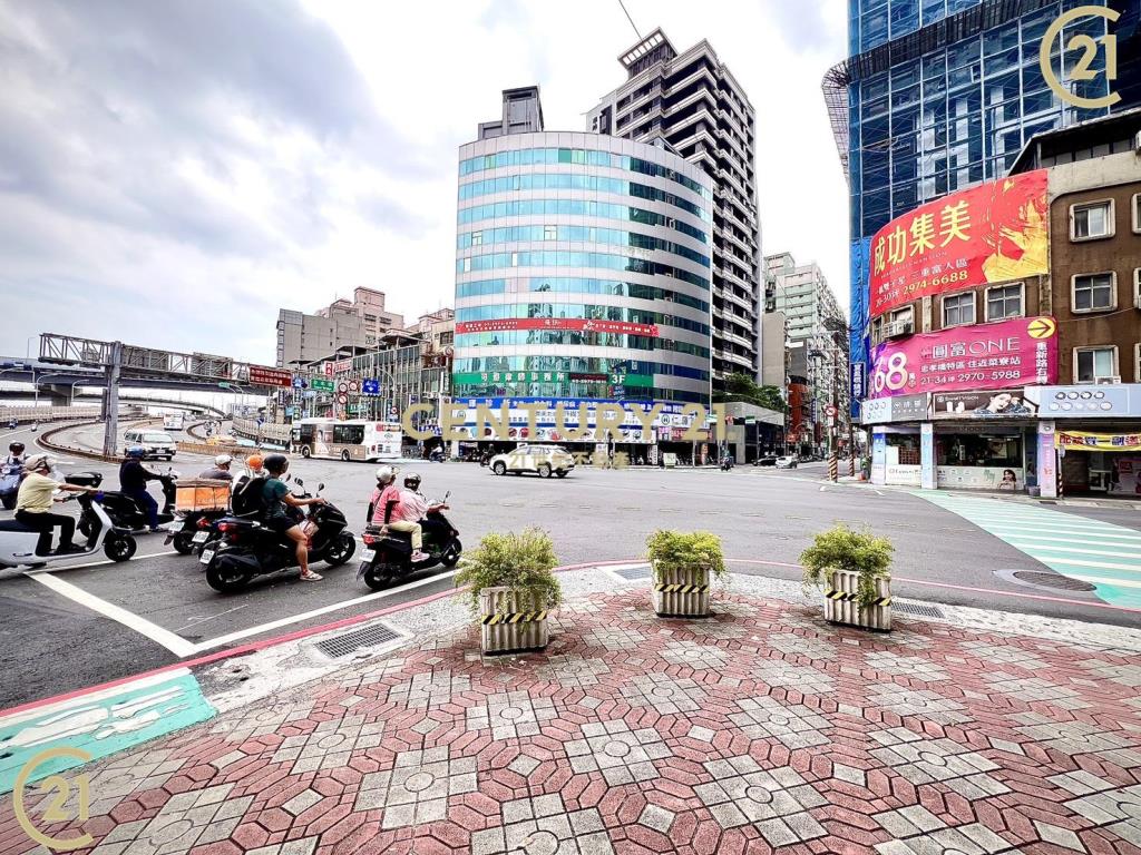 拾初明昕全新1房有陽台近捷運台北橋站