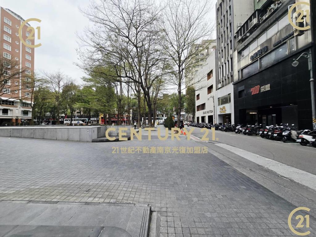 晶華酒店旁~精品店面