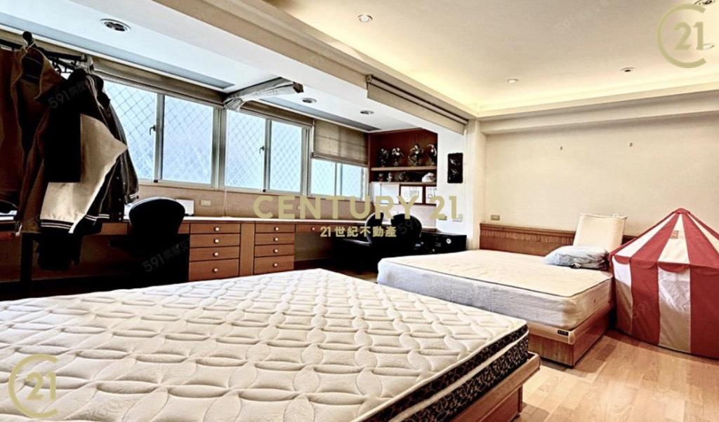 琴韻園邊間電梯華廈