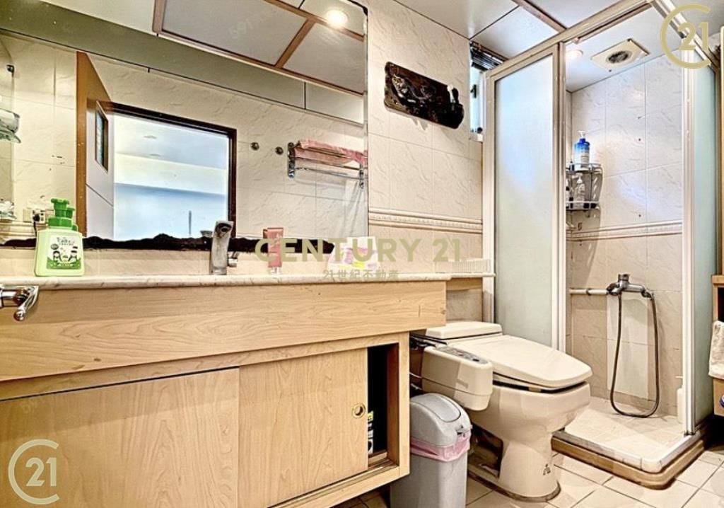 琴韻園邊間電梯華廈