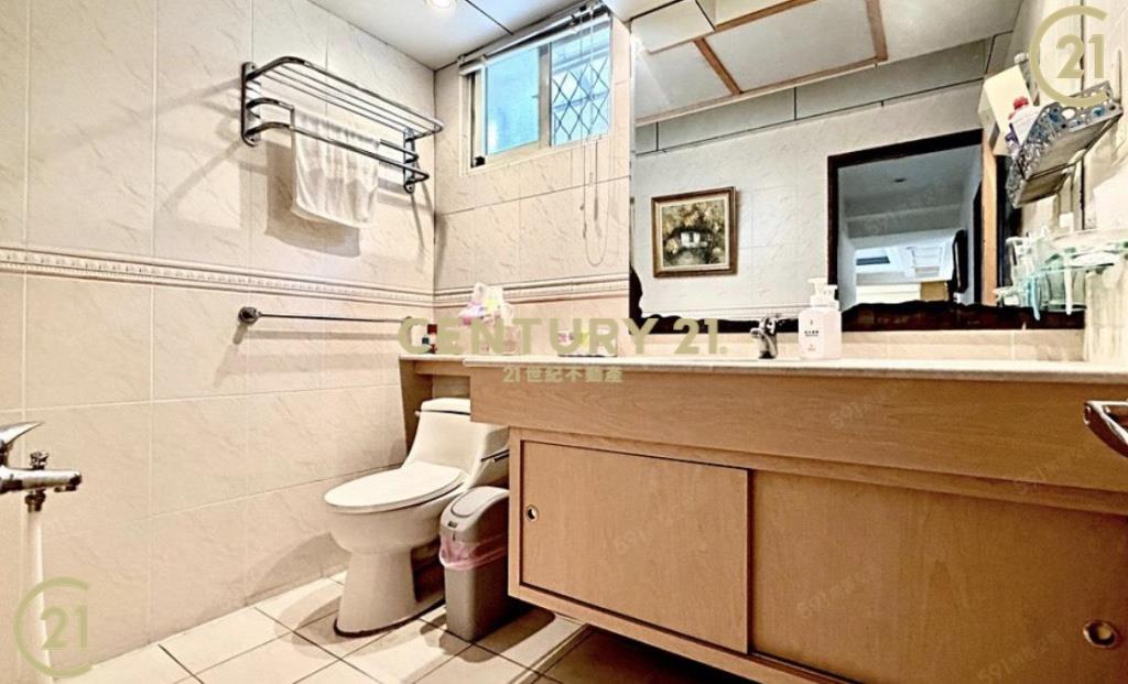 琴韻園邊間電梯華廈