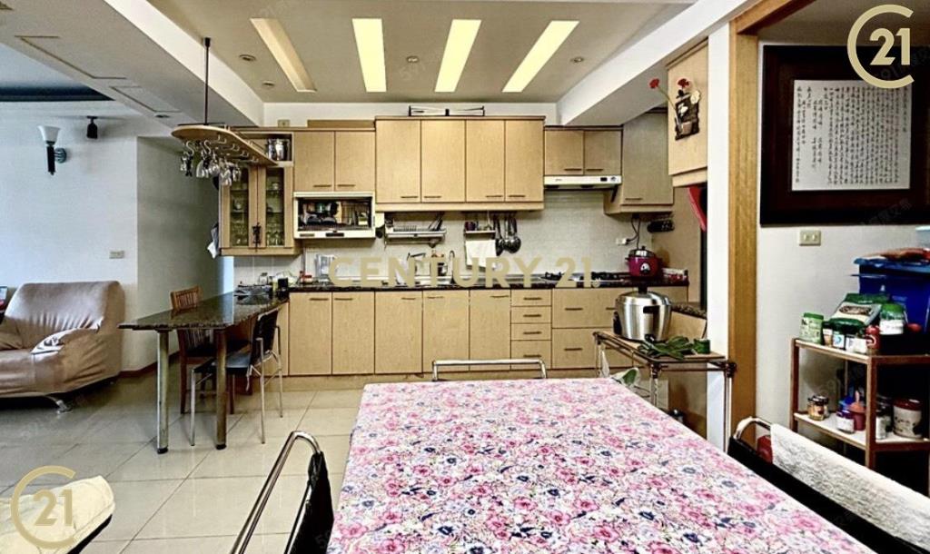 琴韻園邊間電梯華廈