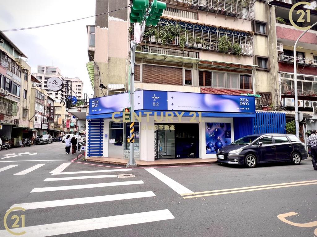 育達商職三角窗金店面