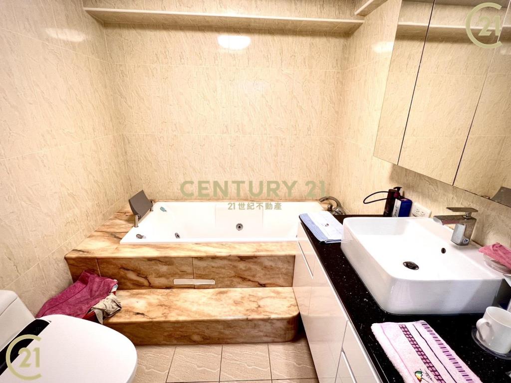 喜來登精美四房大廈