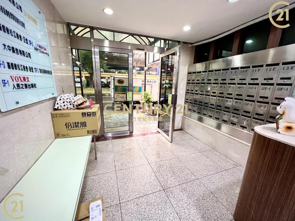 喜來登精美四房大廈