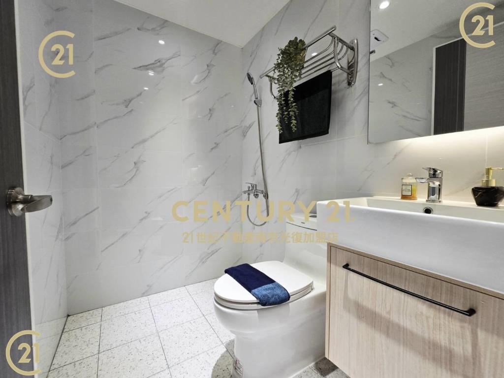 麗山國中美妝一樓~門前可停車