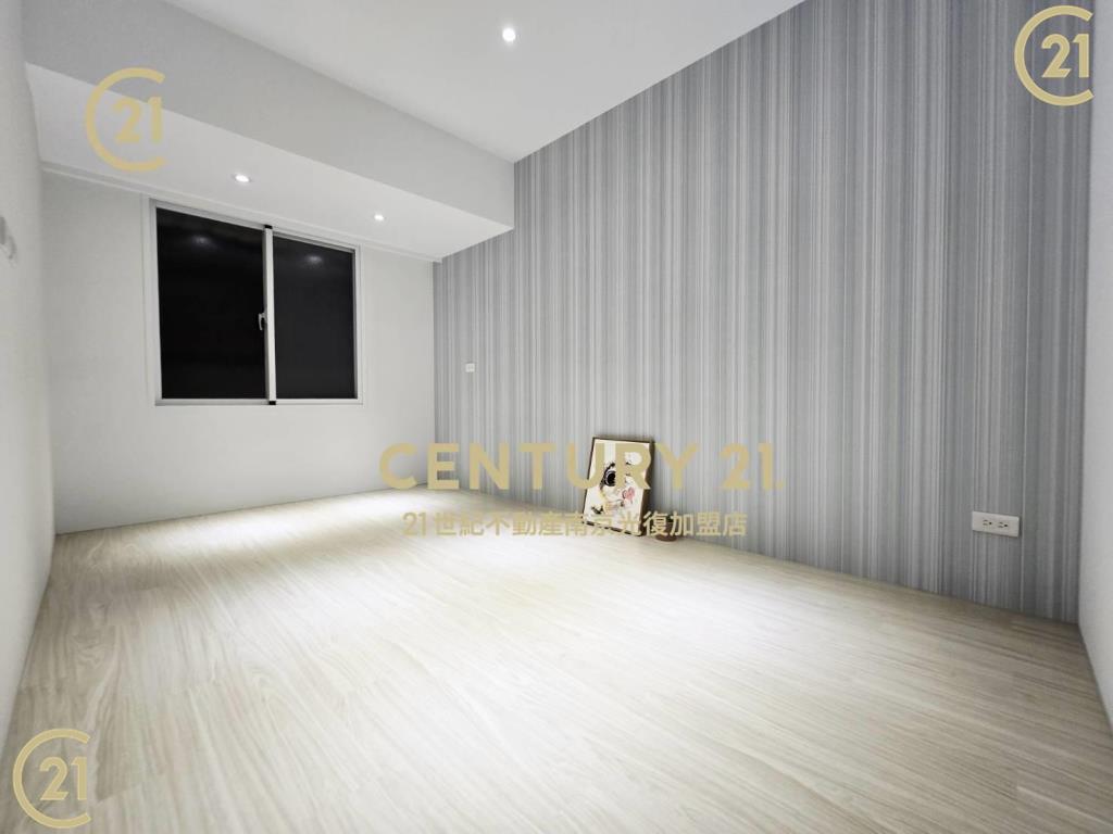 麗山國中美妝一樓~門前可停車