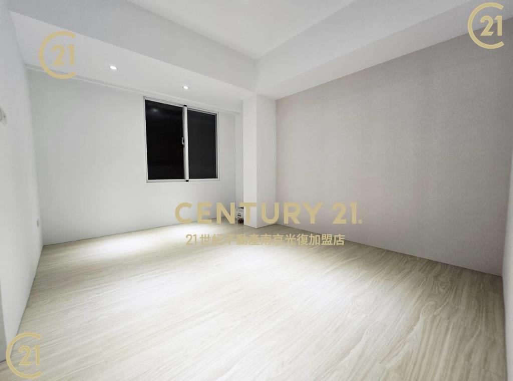 麗山國中美妝一樓~門前可停車