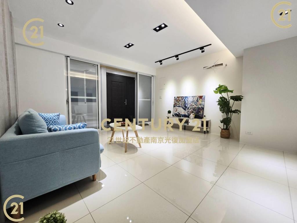 麗山國中美妝一樓~門前可停車