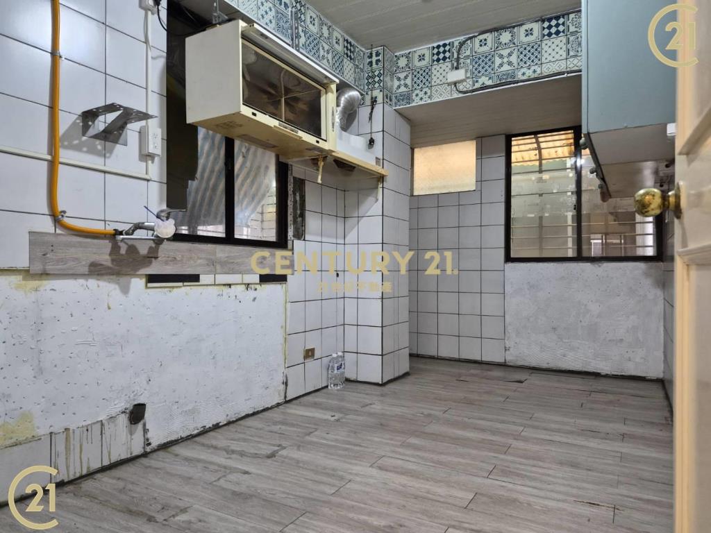 超低公設芝蘭華廈三房