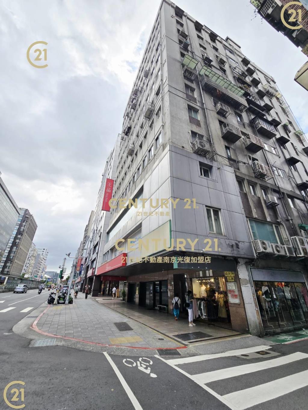 介壽小巨蛋可改3房