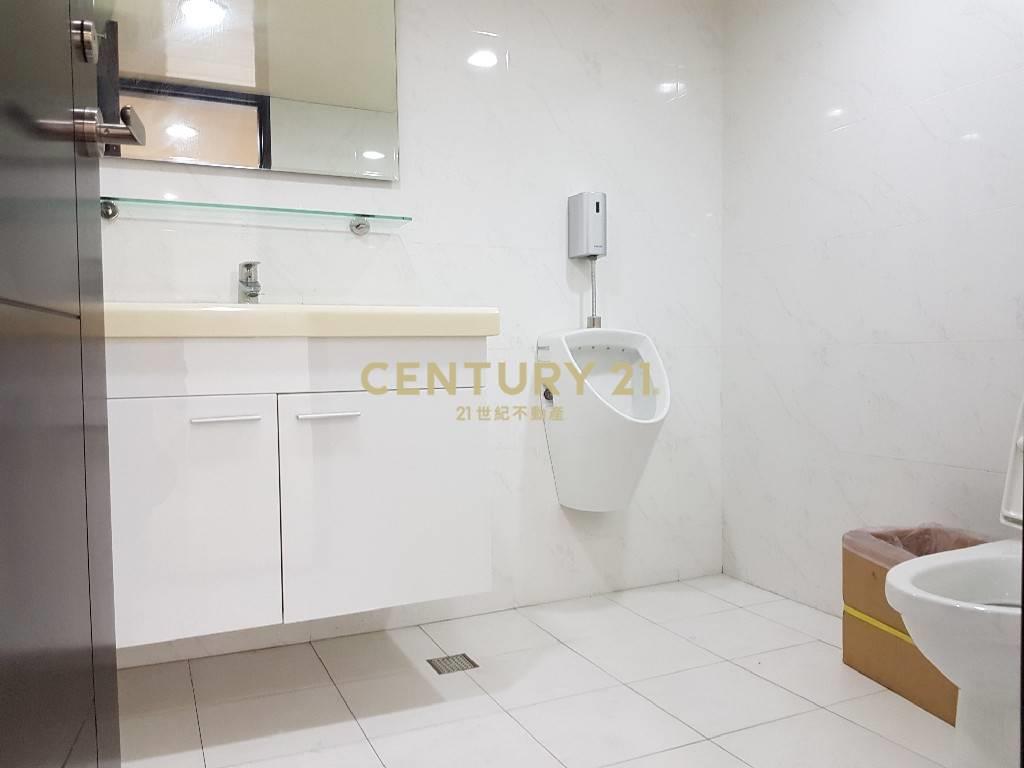 正南京東路面寬金店面