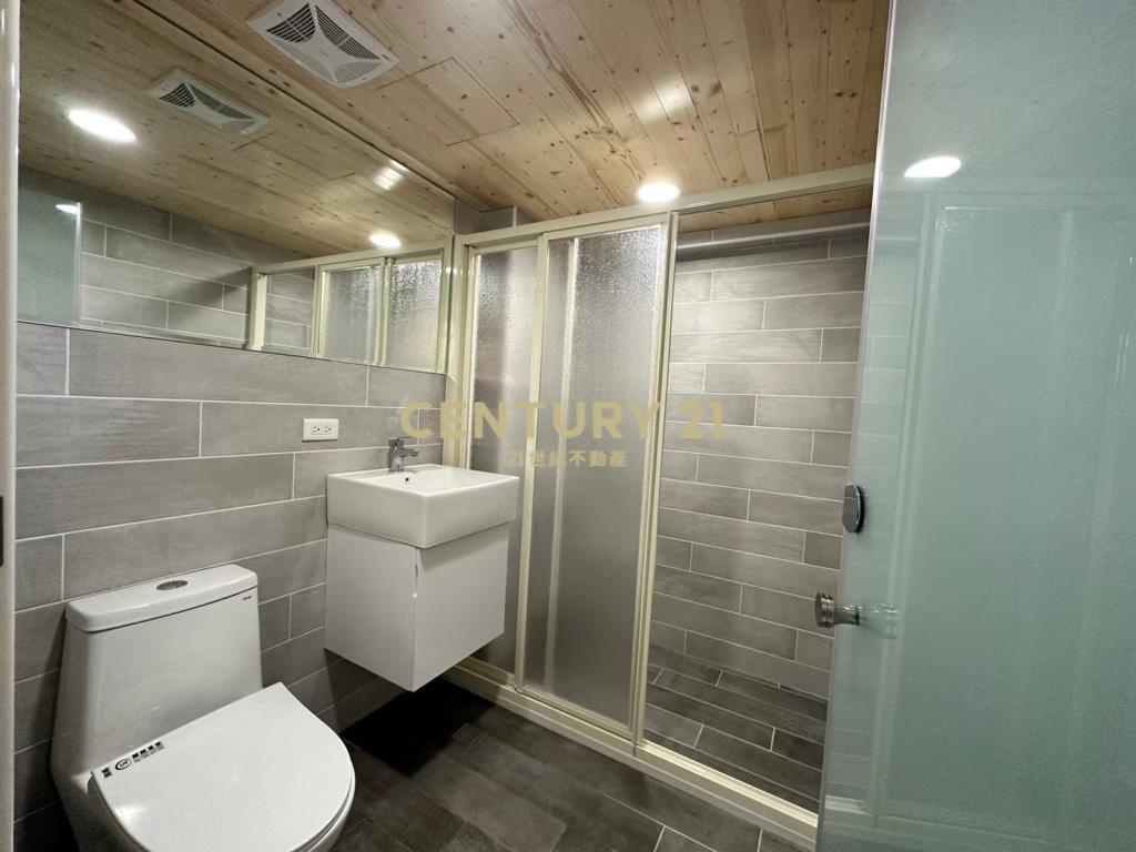 三民捷運電梯收租屋