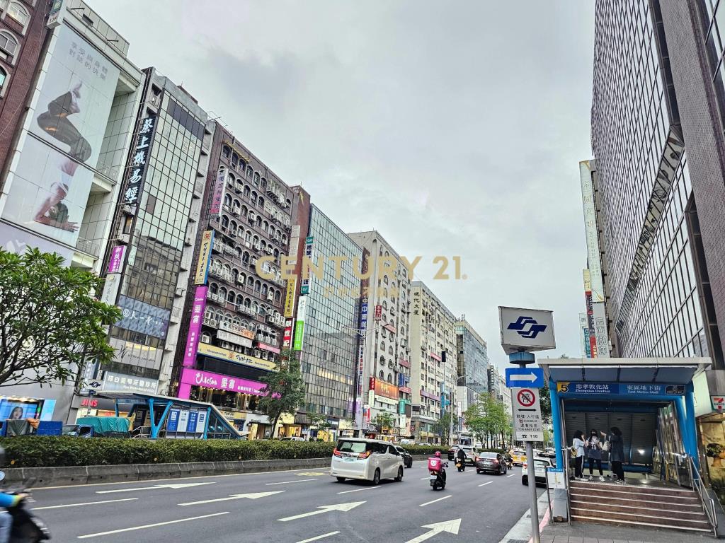 忠孝敦化捷運金店面