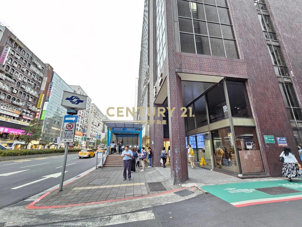 忠孝敦化捷運金店面