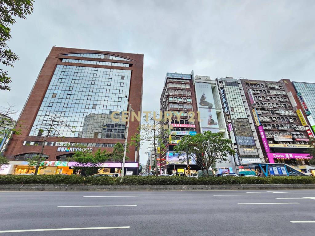 忠孝敦化捷運金店面