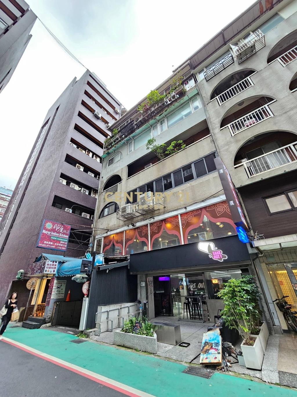 忠孝敦化捷運金店面