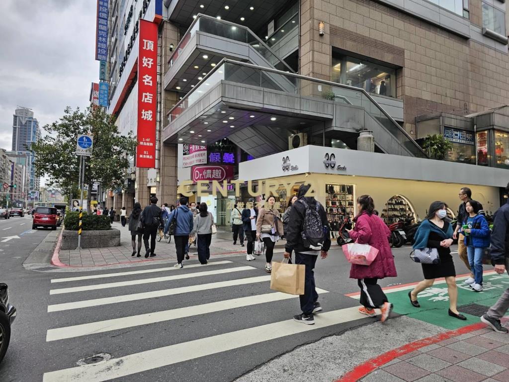 忠孝東路三角金店