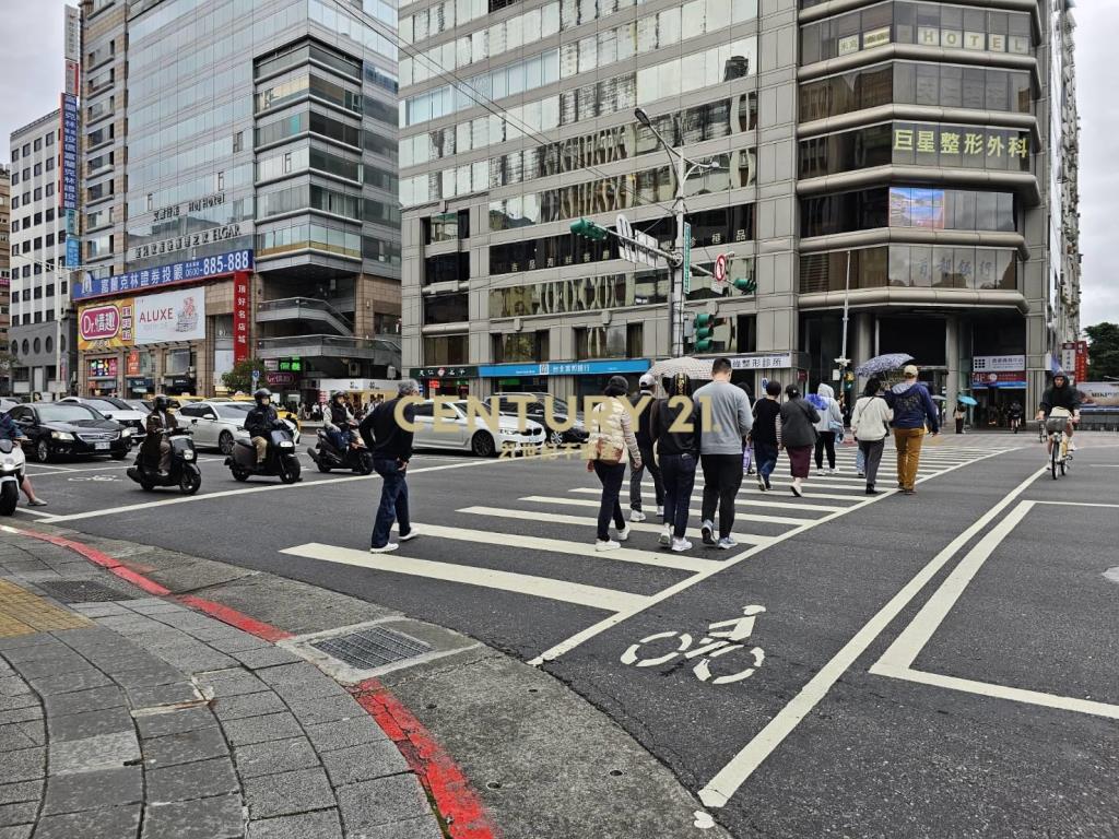 忠孝東路三角金店