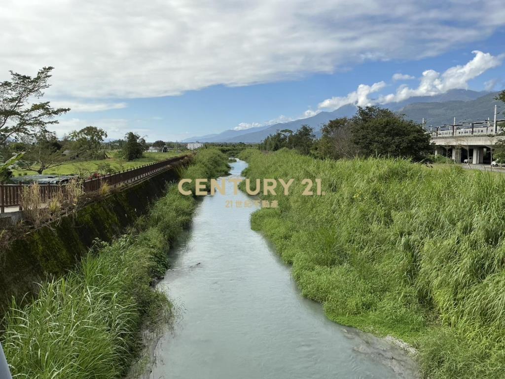 花蓮壽豐車站旁農地